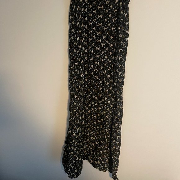 Adorable Floral Midi Dress - Picture 2 of 4